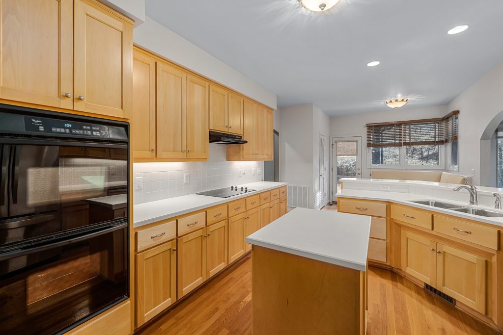 Upgrading your kitchen cabinets can not only give your kitchen a fresh new look, but also increase storage space and functionality.