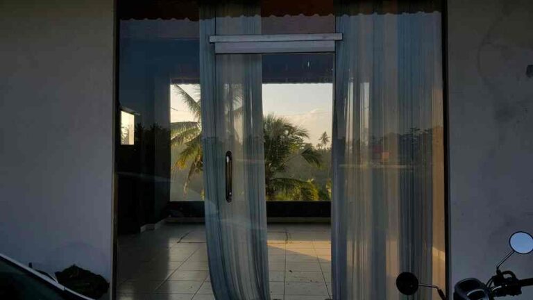 glass door