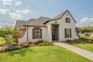 6 Practical Landscaping Tips for Beginners
