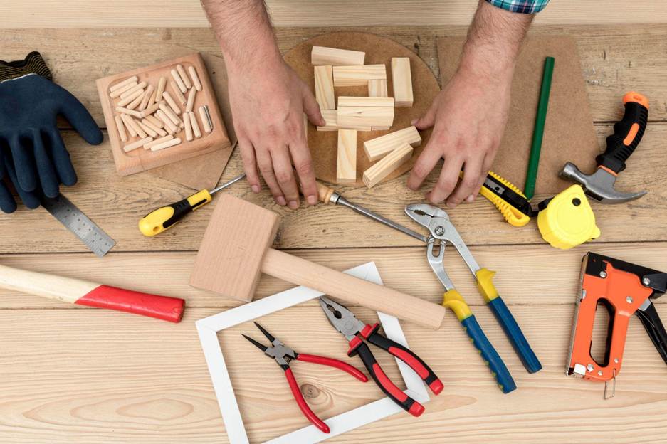 A man preparing to work with timber.